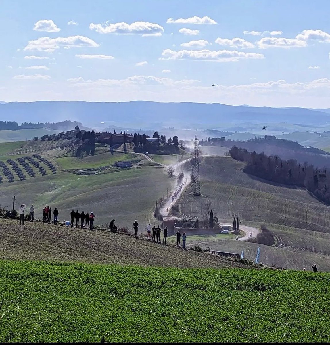 Vislink's tweet photo. #MobileViewpoint #bondedcellular encoders and #RFvideo are helping #EMGconnectivity deliver stunning visuals. Hats off to your work!
#livetv #livebroadcast📡 #cyclingrace #cyclinglife #aerialshots #aerialfilming #behindthescenes https://t.co/jTDnXbi0dv