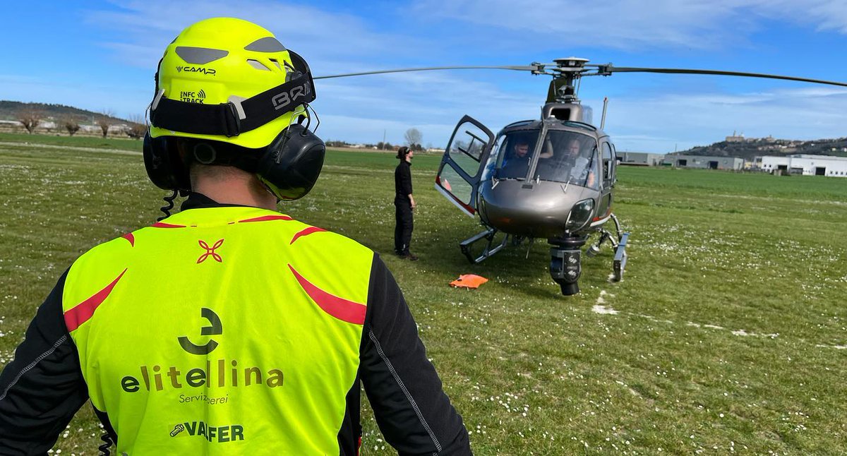 Vislink's tweet photo. #MobileViewpoint #bondedcellular encoders and #RFvideo are helping #EMGconnectivity deliver stunning visuals. Hats off to your work!
#livetv #livebroadcast📡 #cyclingrace #cyclinglife #aerialshots #aerialfilming #behindthescenes https://t.co/jTDnXbi0dv