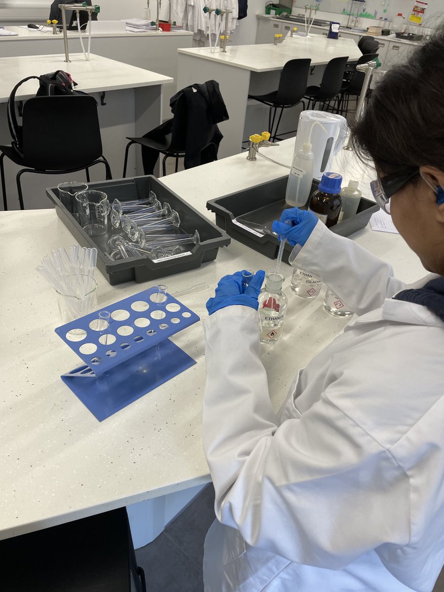 Elena making sweet smelling esters from carboxylic acid and alcohols #perfumery #chemistry #Extend ⁦<a href="/NWC_STEM/">NWC STEM</a>⁩ #OurTeachersWow  @NWC_Innovation ⁦<a href="/NorthwoodGDST/">Northwood College for Girls</a>⁩