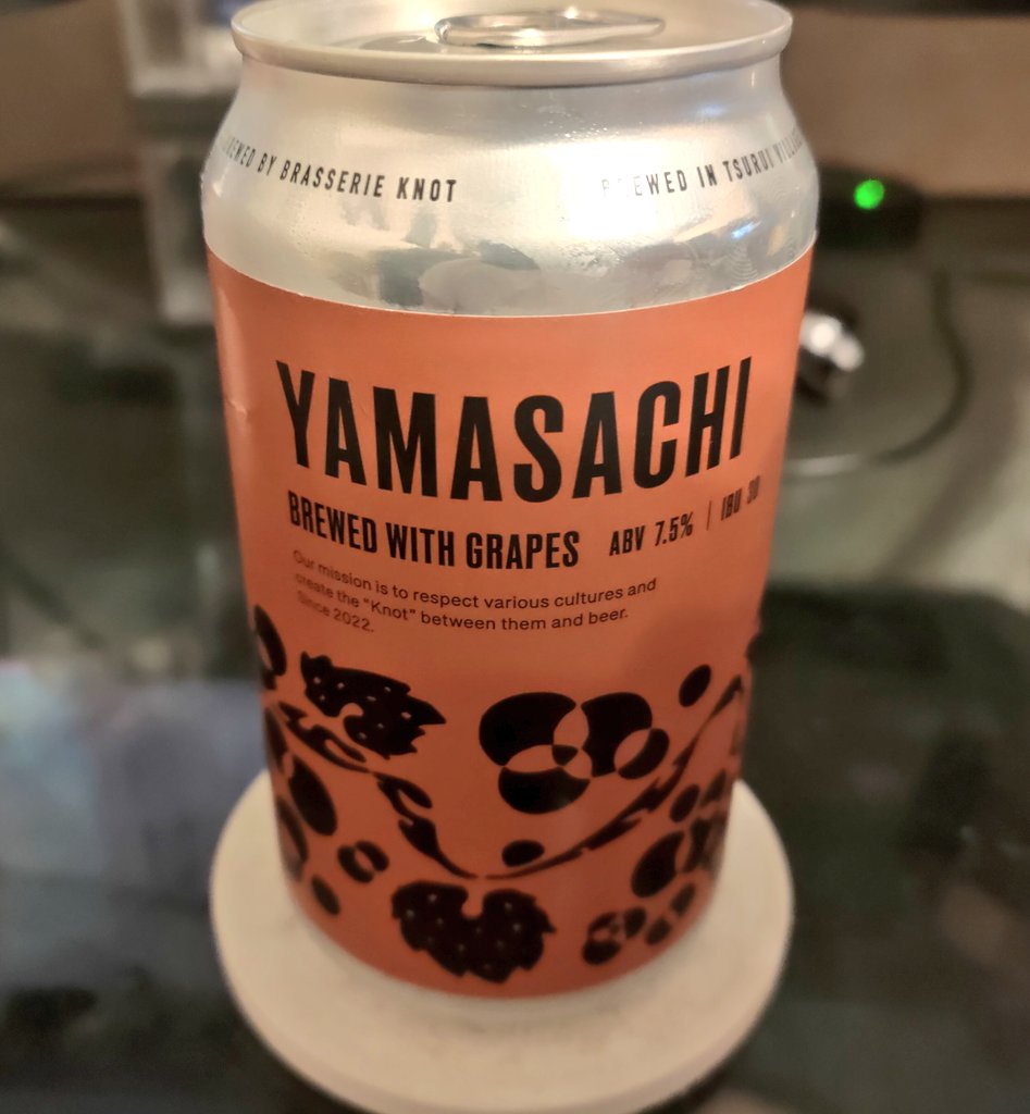 tothenorth_aki's tweet photo. このクラフトビールうっま😳
ふんわり香るブドウの風味で飲みやすい
#StayDOTO https://t.co/THlgyPlucl