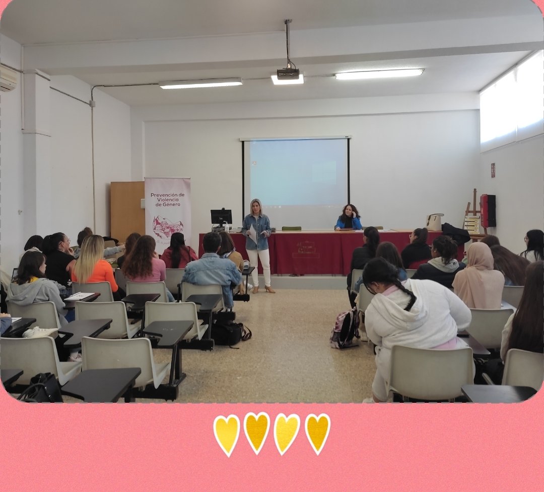 IreneRoj's tweet photo. Hoy hemos recibido formación sobre asociacionismo y asistencia letrada a víctimas de violencia de género por parte de Asociación Protegidas y Asociación Mujeres Juristas de Almería 📸 #TISOC #PROMIG @IAlhadra @IgualdadAND @eduKalmeria @FPAndaluza https://t.co/2SWHOoEV6h