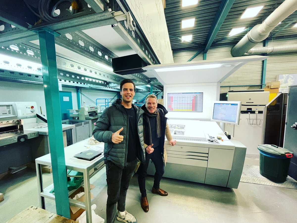 Er komt iets moois aan rondom Marathon Master <a href="/EliudKipchoge/">Eliud Kipchoge - EGH🇰🇪</a>! Met Tim te Brake een check bij de drukkerij. En dan wachten tot de <a href="/bostonmarathon/">Boston Marathon</a>!

#EliudKipchoge #running #nngroup #globalsportscommunication #nnrunningteam #marathonrunning #bostonmarathon #dpnrikkenprint #books