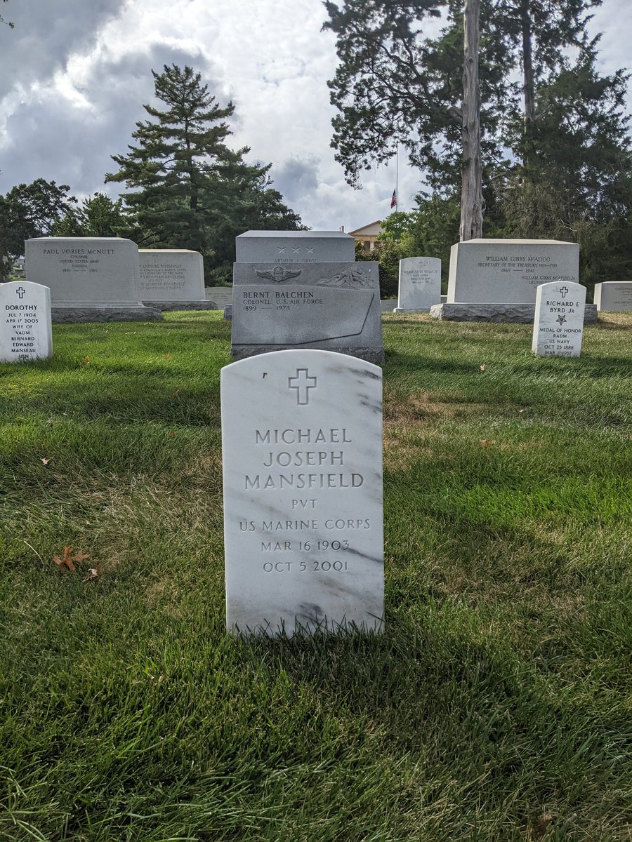 On this day 120 years ago, Mike Mansfield was born 🎂

MT's greatest senator, the longest serving U.S. Senate Majority Leader, and Ambassador to Japan, elected to have is headstone simply read "pvt. U.S. Marine Corps"

#mthistory