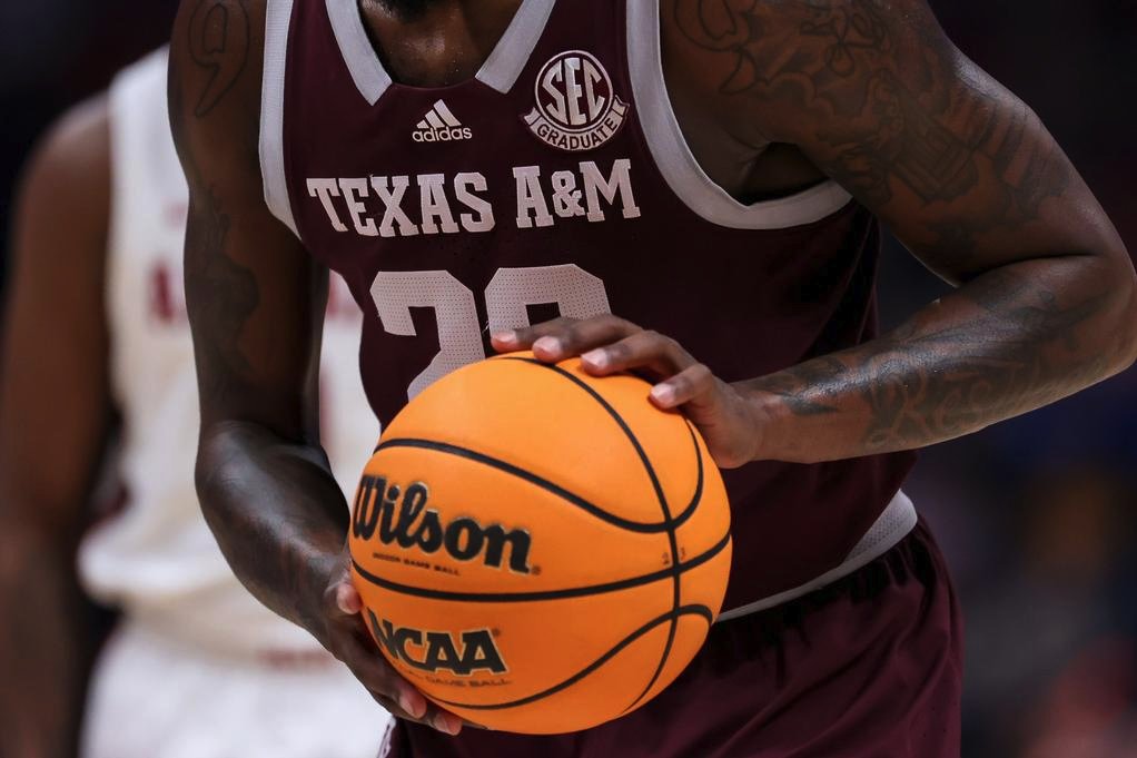 TAMU's tweet image. Retweet to wish @aggiembk good luck in the @NCAA Tournament! #MarchMadness
