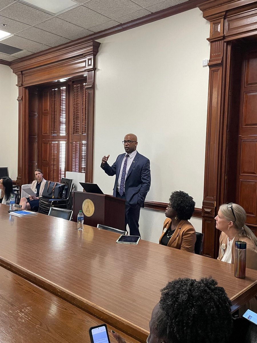 HHSRegionIV's tweet photo. The process of continous enrollment for Medicaid/CHIP ends on 3/31/23. RD @AntrellTyson visited the GA Capitol &amp; met w/elected officials, community partners &amp; stakeholders re:what can be done to ensure   Georgians STAY COVERED &amp; STAY HEALTHY!! #MedicaidUnwinding #MedicaidRenewals https://t.co/1ZfIDY7Wdc