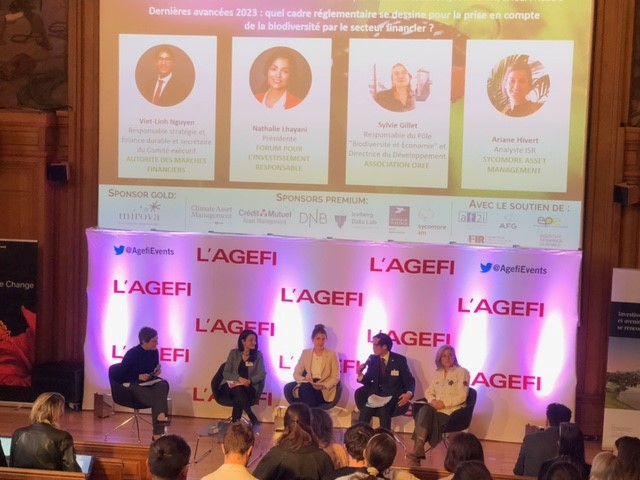 AgefiFrance's tweet photo. Pour cette première table ronde sur les règlementations de la biodiversité par le secteur financier, nous accueillons : 
- Viet-Linh NGUYEN, Responsable stratégie et finance durable et secrétaire du Comité exécutif, @AMF_actu
- @nlhayani, Présidente, @FIR_FrenchSIF
- Sylvie Gillet, Responsable du Pôle "Biodiversité et Économie" et Directrice du Développement, @assoOREE 
- Ariane Hivert, Analyse ISR, @SycomoreAM