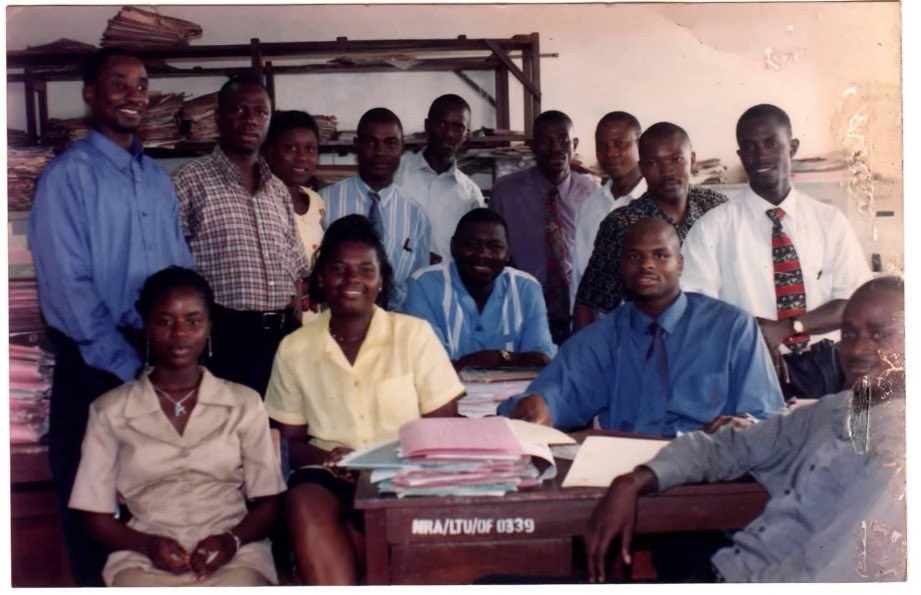 Throwing it back to my early days as a #TaxMan with @NRASierraLeone. Worked with great colleagues over the years, and continue to be grateful for serving in the public sector.
.
.
#TaxExpert #DomesticResourceMobilisation #PublicService #PublicValue
