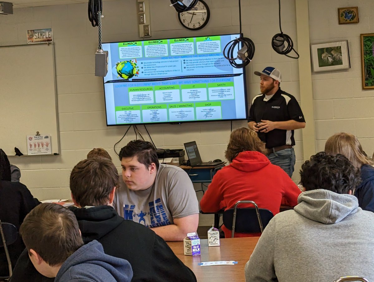 LPagel2017's tweet photo. Intro to Ag guest speaker Christian Schillo with Ellingson Drainage. Our goal is to expose students to all the pathways in agriculture and career opportunities that are available.  Christian is a K-M graduate. https://t.co/vXbpXTDF70
