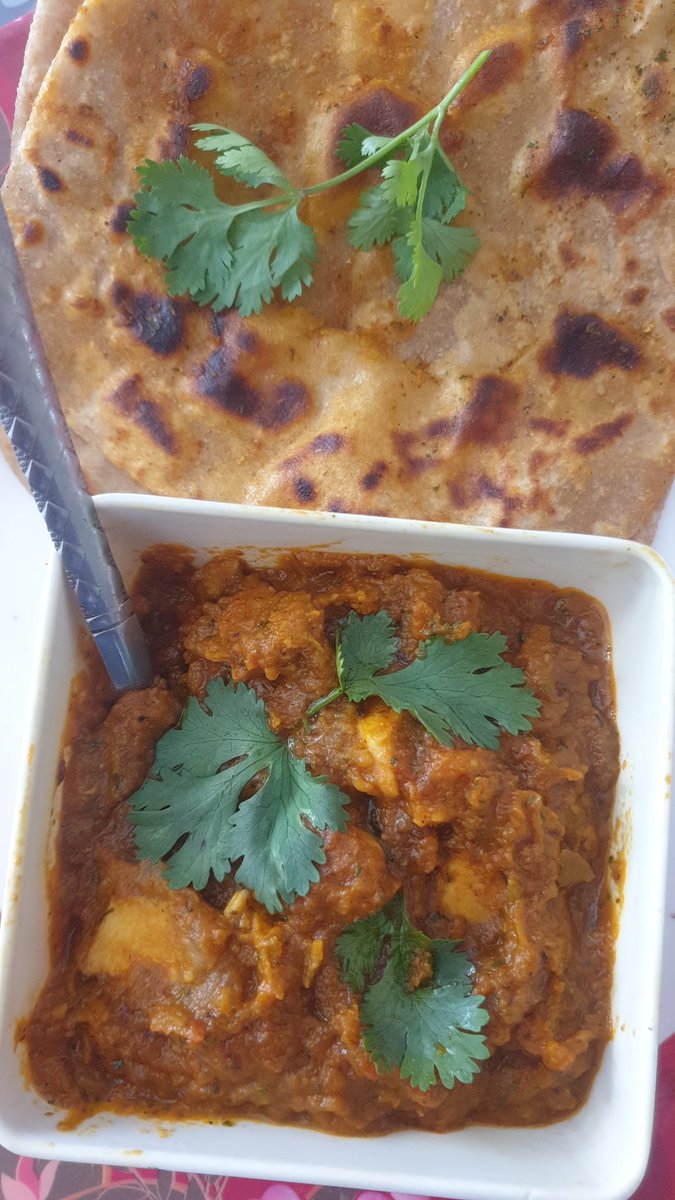 Jabbalism's tweet photo. Today's cooking experiment is chicken popcorn masala π
#cooking #homemade #experimentalcooking https://t.co/NznIEJGokL