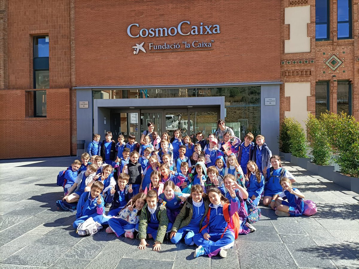 manyanetblanes's tweet photo. Els alumnes de #3rEP hem passat un dia fantàstic al Cosmocaixa de Barcelona. @cosmocaixa #josocmanyanet #juntsarribemméslluny #blanes https://t.co/oibKjRVS9g