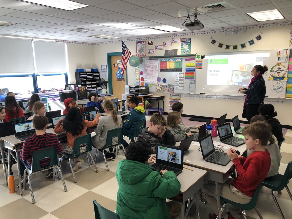 Mrs. Drew tweet media