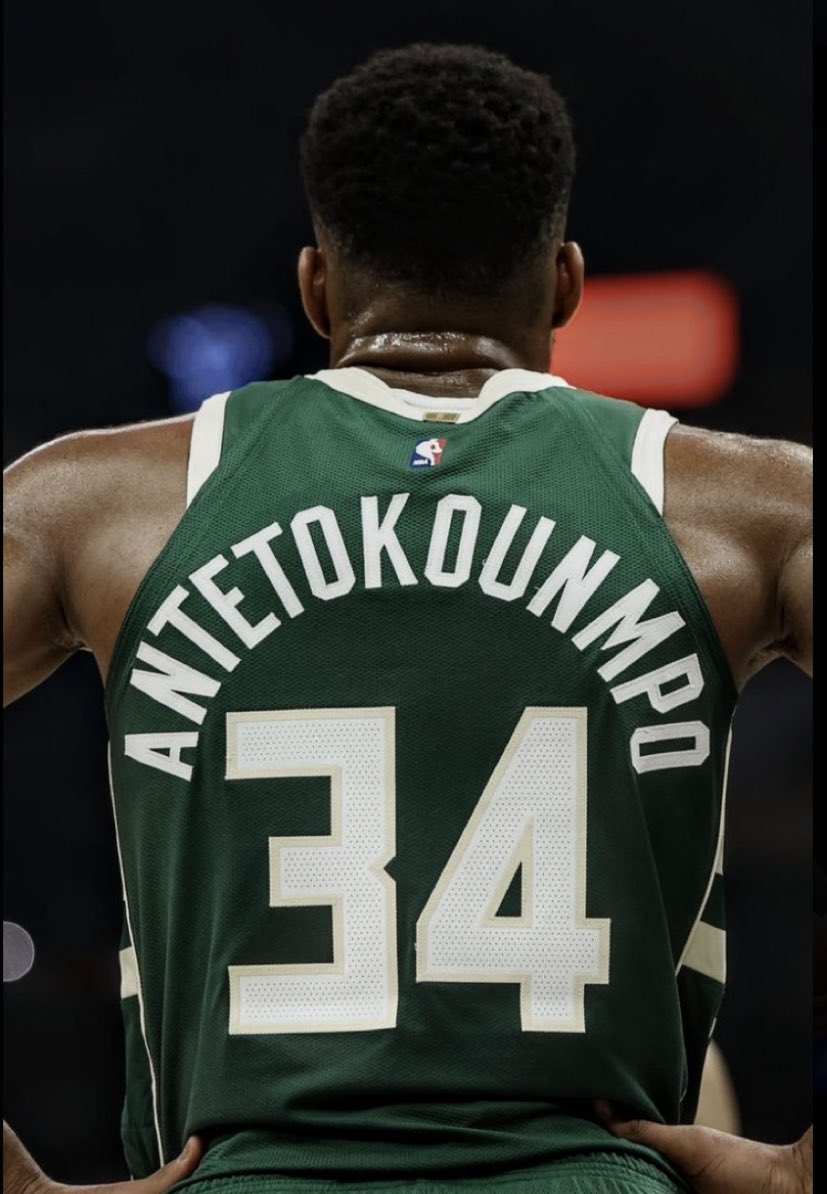 Giannis Antetokounmpo:

“Eu estou desesperado e com medo. 

As pessoas falam: ‘Giannis, você não acha que tá trabalhando demais?’ 

Sim, eu não sou tão talentoso como Curry ou KD, eu tenho medo de algo acontecer contra o dom que Deus me deu, porque isso impacta meus filhos, meus