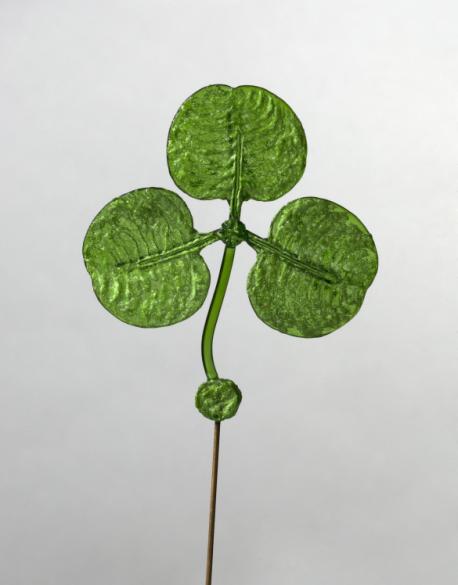 parismusees's tweet photo. #PMCollections 👀 Aujourd’hui c’est la #SaintPatrick ! En l’honneur de cette fameuse fête irlandaise, plongez dans le vert de nos œuvres, symbole de cette célébration. ☘️

📸@PetitPalais_ @PalaisGalliera https://t.co/JbPnZTxlQ5