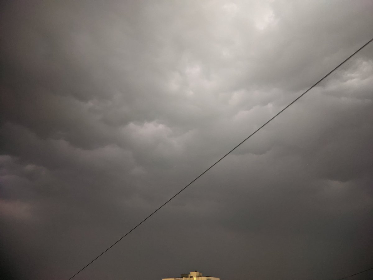 meet_abhijit's tweet photo. #Thunderstorm struck #Badlapur ⛈️
Bombing #lightning strikes with huge #thunder & very thick #cold #drops #moderate #Rain spell going on 🌧️
#Gusty #winds gave #Duststrom with cool #downdraft
Frm 34.8c max temp at 4pm, drops to 20c now at 8pm
#MumbaiRains #Thane ##Kokan #MH https://t.co/cL5WugFz3O