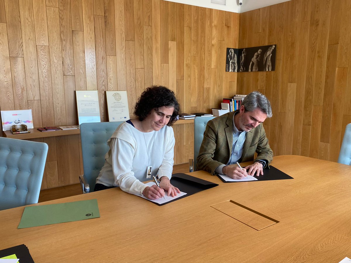 CEARnavarra's tweet photo. Hoy hemos firmado un convenio con el Museo Universidad de Navarra para ser parte del Programa SociARTE, apoyado por @FundlaCaixa 

Con este convenio las personas usuarias de los servicios de @CEARnavarra podrán utilizar los programas educativos ofrecidos por el @Museo_unav https://t.co/u0pyR89SSg