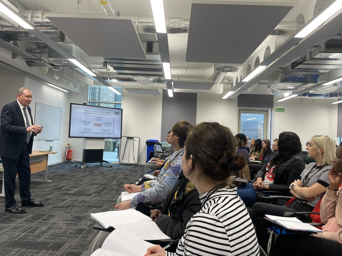 We welcome the Vice Chancellor @BoltonUni Prof George Holmes to the Greater Manchester Business School. Strategic Management #Businessstudents listening to #strategicmanagement in action, #sustainablestrategies and #emergingstrategies 
#SharingKnowledge and #Skills