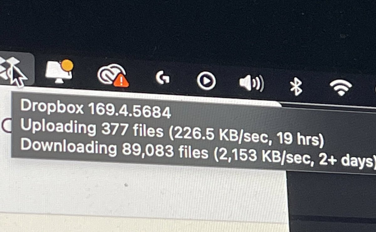 JuliieValencia's tweet photo. Dropbox ruining my morning https://t.co/B4G0jFkxpd
