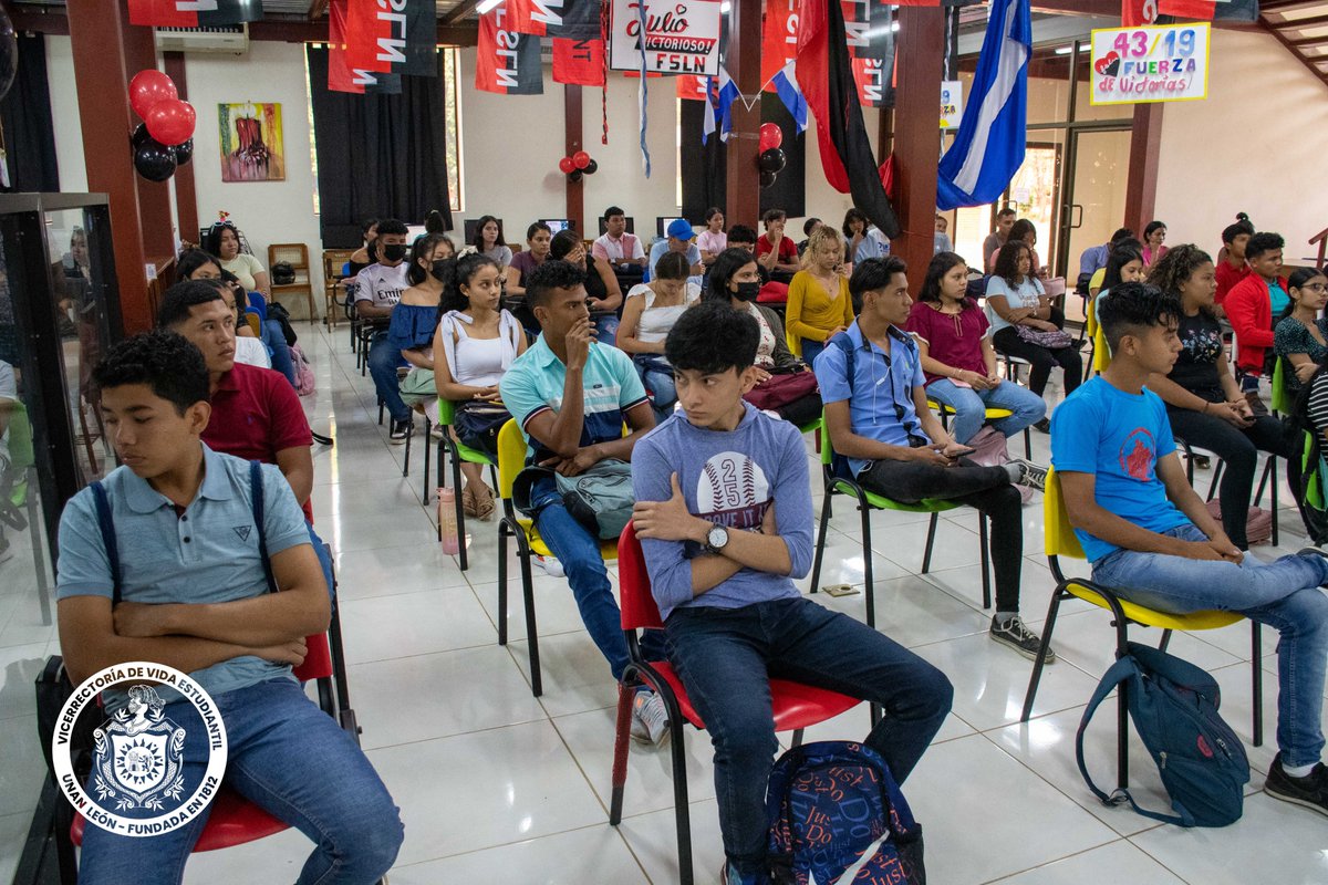 DAEunanleon's tweet photo. Capacitación de inducción sobre los Servicios Estudiantiles que ofrece nuestra Bicentenaria UNAN-León.

Dirigido a estudiantes de primer ingreso.

#VidaEstudiantil #AsesoríaAcadémica https://t.co/wKKvPts3cY