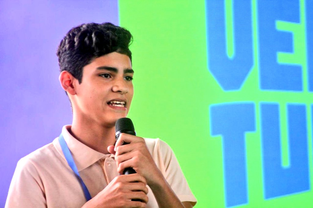 ¡Somos presente y futuro!

En tiempos de revolución Bolivariana el joven venezolano juega un papel fundamental en nuestra sociedad en lo social, cultural, político, vamos en frente como lo hizo José Félix Ribas hace más de 200 años.

#ElBloqueoEsCriminal 

<a href="/NicolasMaduro/">Nicolás Maduro</a>
