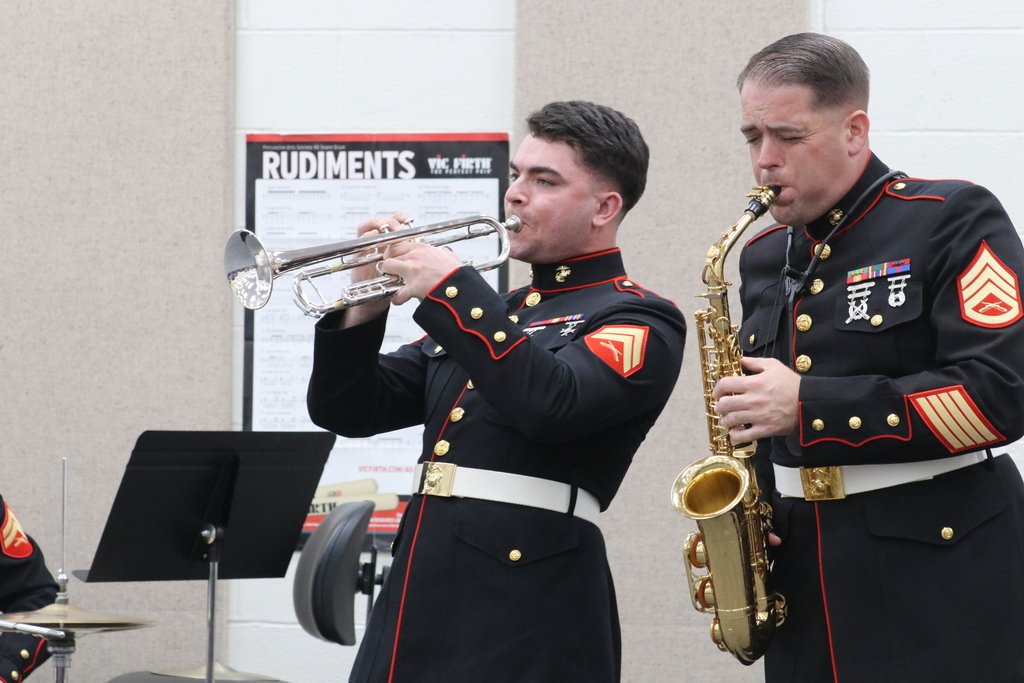 👏🎼Thank you, 2nd Marine Aircraft Wing Band, for stopping by Tippecanoe High School to perform for our band students and talk with them about your unique and exciting careers!🎺🎷 We also thank you for your service to our country!  #WEareTIPP #marinemusic