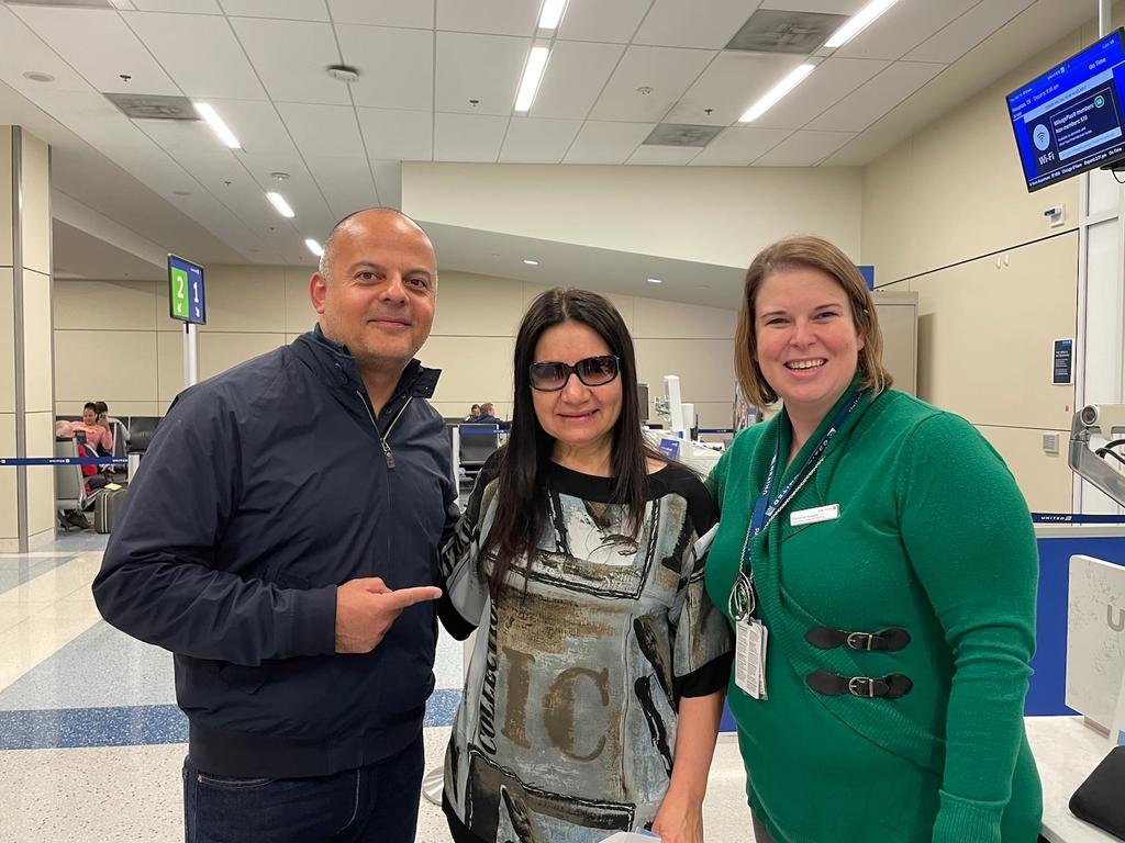 Congratulations to Ms. Sandoval on her 2 Million Mile flight! We were so lucky to have one of our regional managers @GBieloszabski with us to celebrate DFW style! @espresso613 @united @DFWAirport #millionmiler #southernhospitality #goodleadstheway