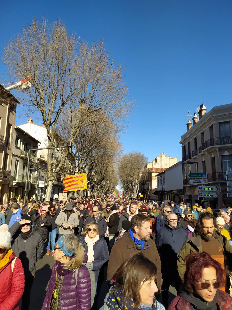 Endavant_OSAN's tweet image. 🔴 Cal mantenir la batalla, perquè res no s&apos;acaba amb l&apos;aprovació de la reforma. Fem una crida a la mobilització de les treballadores de Catalunya Nord.
#UnimNos contra la reforma de les pensions i les retallades socials de Macron!