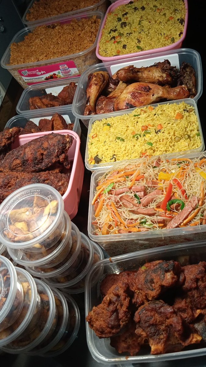 Forena_'s tweet photo. Let Forena cook sumptuous meals for you. What’s more amazing than a whopping 10% off your meals? Nothing, you bet! You can even use that 10% off to do sadaqah and earn multiple rewards. https://t.co/PPla0qwmFd