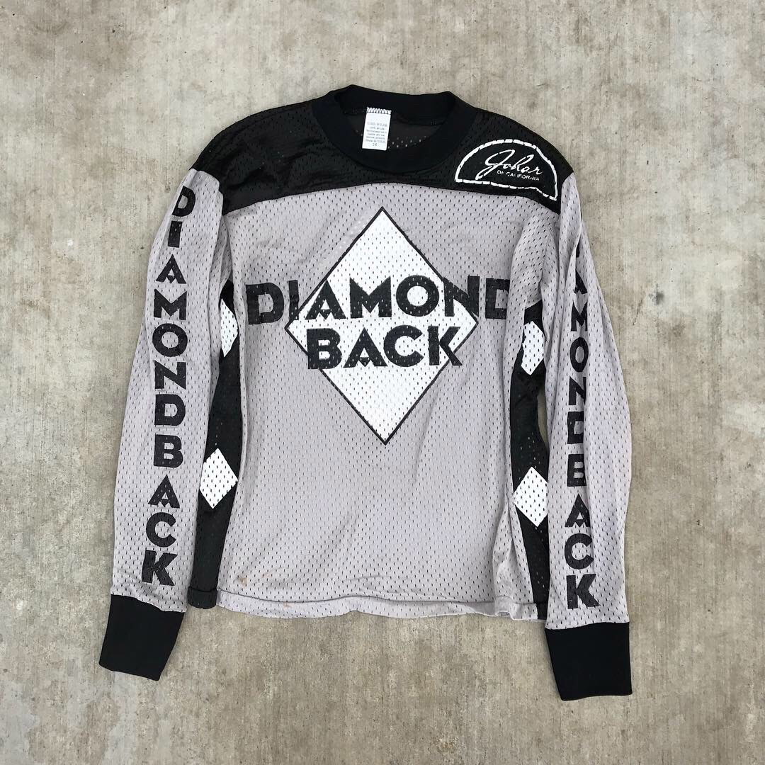 #TBT Think you know DB's history? Head to our blog to enjoy our past, present, and future.
ride.diamondback.com/a-lookback-at-…

#blog #lookback #heritage #history #linkinbio #DBR #innovation #team  #levellink #knucklebox