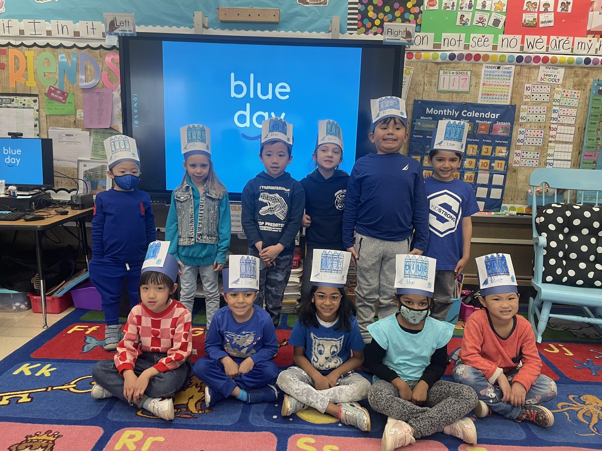 MsGuarasci's tweet photo. Kindergarten is so much fun! 💙We are having a blast celebrating 🔵 Blue Day 🔵 #proud2bnhpgcp @GCPelementary @NHPGCP https://t.co/Ksc0ON7MZm