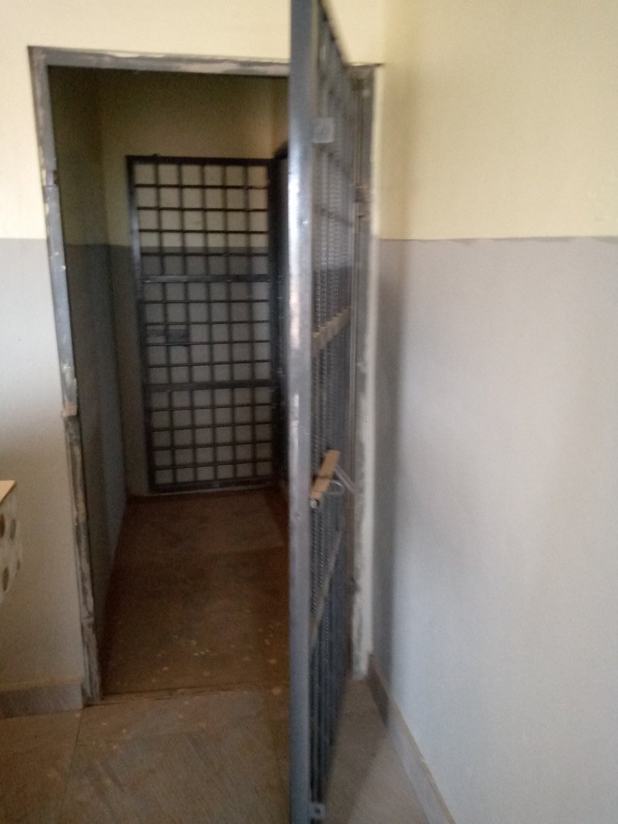 BDrinkup's tweet photo. New Bethlehem in the Oyibi District - Accra, has completed the building of a Police Station in their area.

The initiative was taken after the whole community led by the it's association deliberated on ways to curb the prevalence of armed robbery in the area three years ago. https://t.co/7kjPfxSFf1