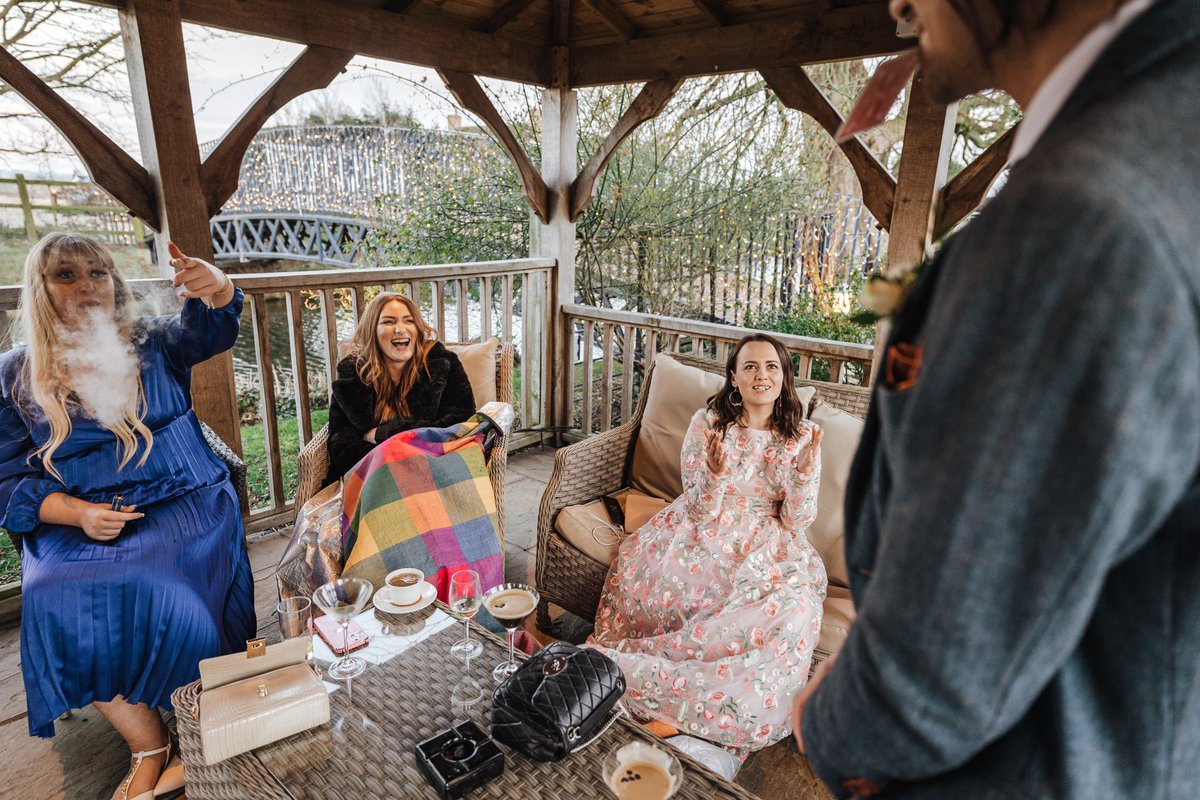 Happy one year anniversary to my brother Rob and sister in law Ffi 🎉.

I performed some magic for the wedding guests in the afternoon and evening receptions and you can see how it was enjoyed!

📷 Lee Daniels Photography 

#weddingmoments #weddingmemories #weddingentertainment