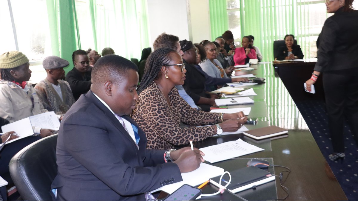 NYC_YouthVoice's tweet photo. Key stakeholders present include: the Office of the Spouse of the Deputy President, the Nairobi River Commission, the Youth Advisory Board Members, @SDY_Ke, @moscakenya @NemaKenya, @Spread_truthKE, @AminaFoundation,@UNICEFKenya, @GhettoRadio895,YSOs,CBOs among others./5 https://t.co/rXuV7sl7v0