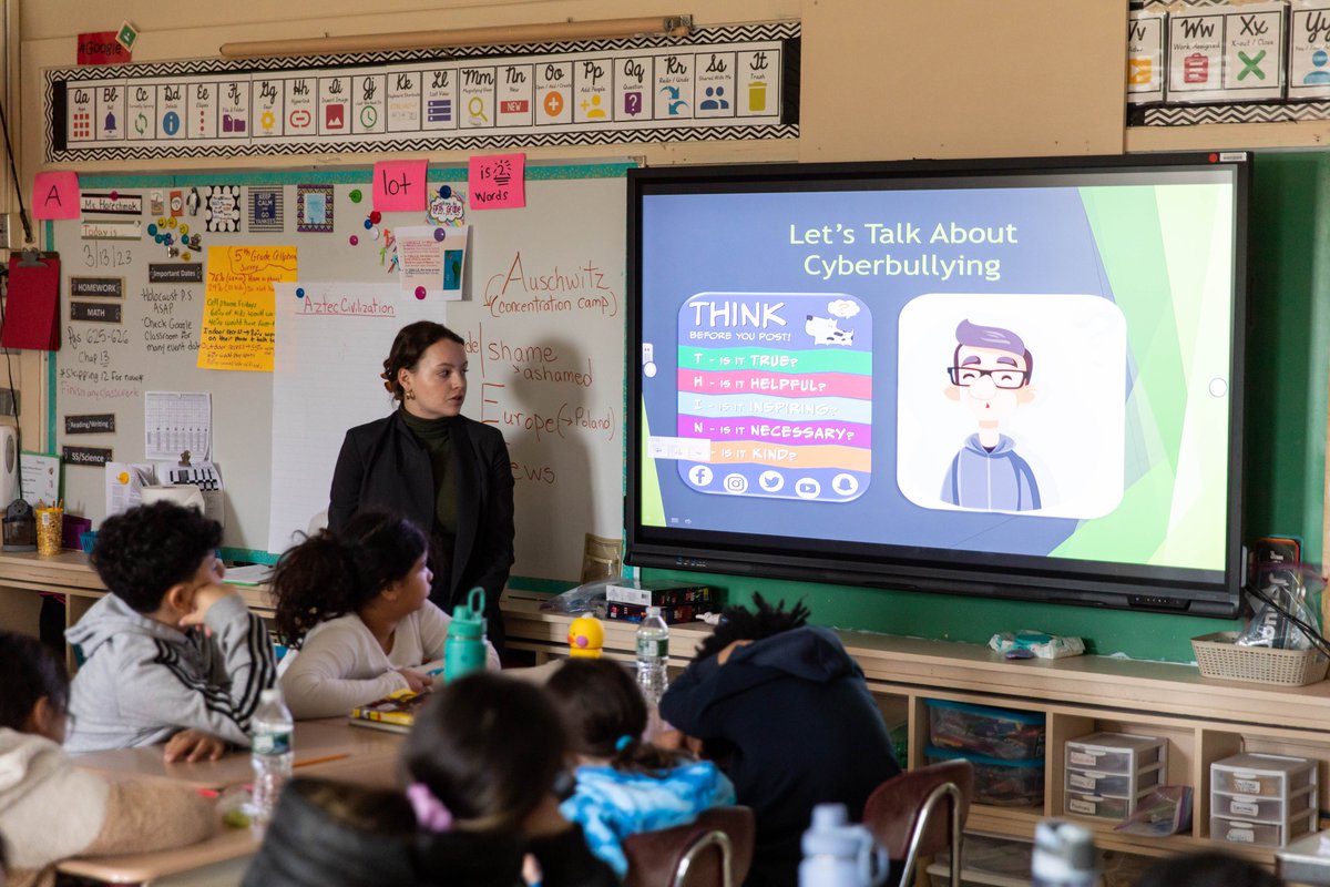 GlenCoveSchools's tweet photo. Thank you to The Safe Center LI, inc for speaking to our Landing fifth graders about internet and digital safety. @thesafecenterli @gcsd_landing #thesafecenterli #GlenCoveSD #GCSD #LandingSchool https://t.co/jwT3cD35TE
