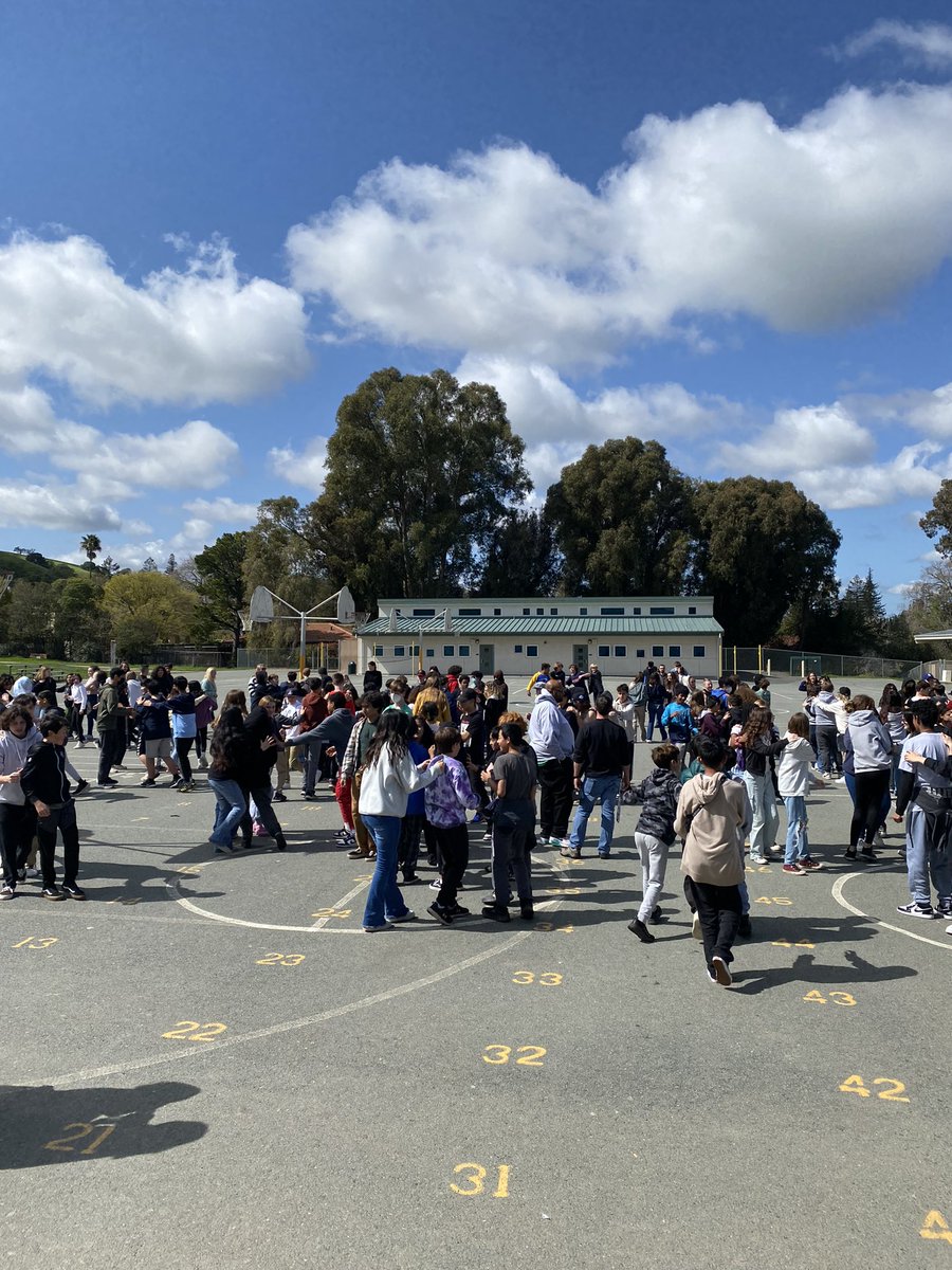 MustangsPHMS's tweet photo. Wednesday was an exciting day with our team from #IgniteNation. Students learned about themselves and others to strengthen our community. We are excited to continue our work to embolden Mustang PRIDE in all https://t.co/tskitSSjig