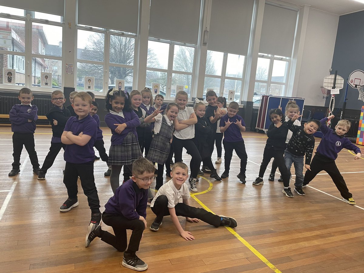 Sandwood120's tweet photo. And that’s a wrap… primary 2 were fantastic performing their final dance today! #determinedtodance🕺 https://t.co/fsuQvUYVnD