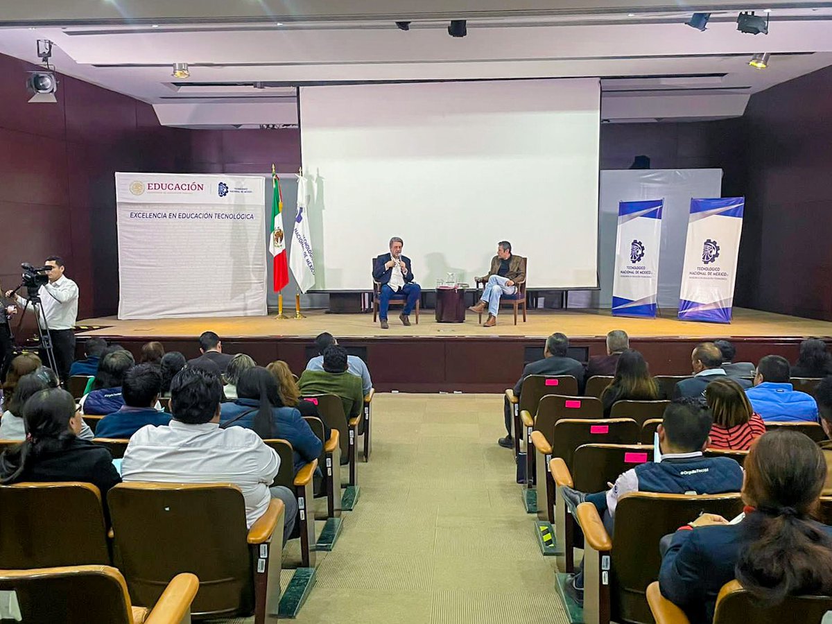 HeyChuchiz's tweet photo. El día de ayer, el @TecNMTlahuacII presente en la 7ma. Sesión del Diplomado en Pensamiento Crítico y Dialéctico del TecNM, con la extraordinaria sesión con el Dr. @ConcheirLuciano Bórquez Subsecretario de Educación Superior. https://t.co/mR7Q8FMokE
