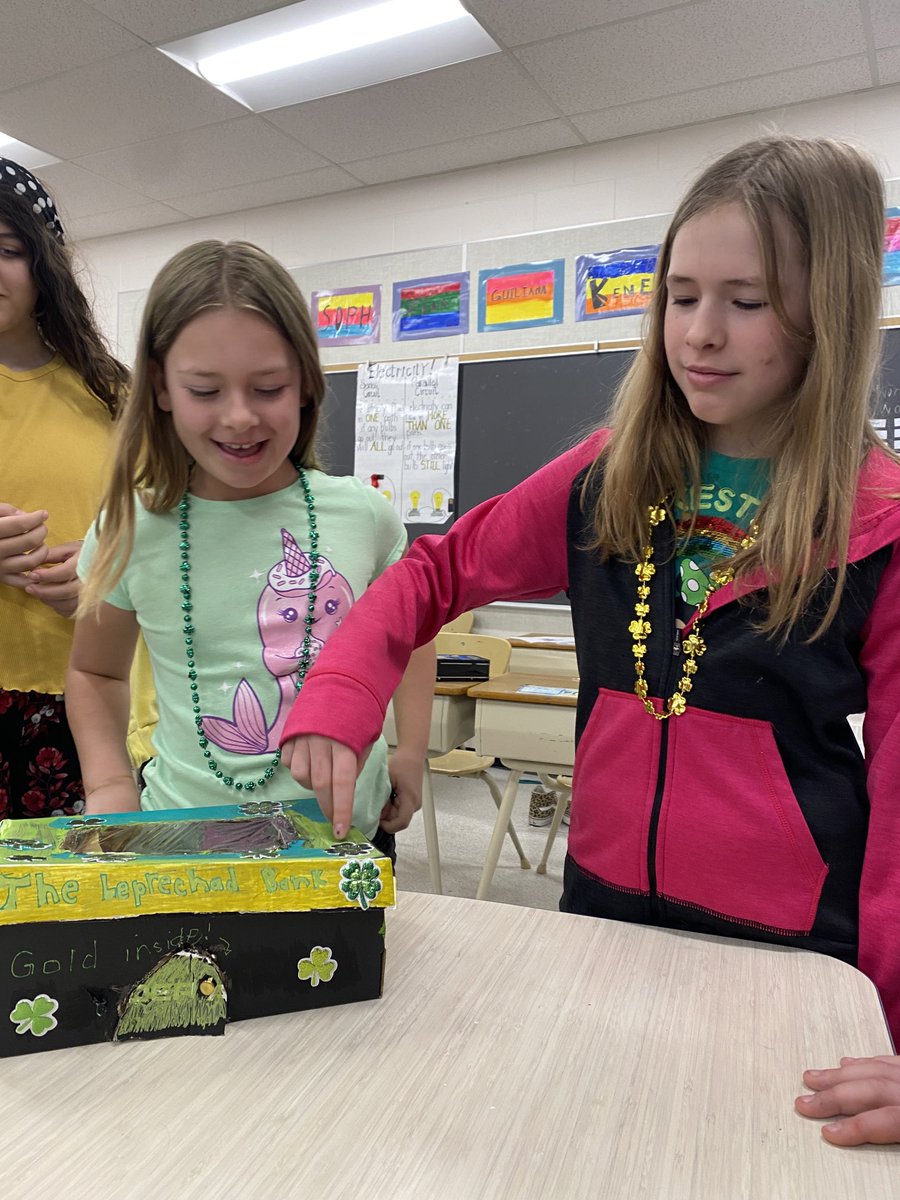 MrsBreenClass's tweet image. Leprechaun traps/burglar alarms!