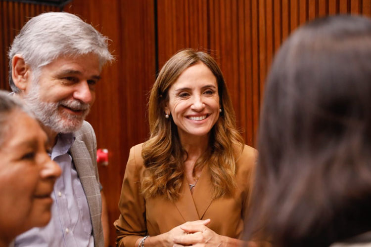 En el marco del programa Banco de Herramientas, entidades cooperativas del sector gastronómico recibieron equipamiento e insumos para su desarrollo. Participó del acto la ministra de Desarrollo Social, Victoria Tolosa Paz. bit.ly/42gSl4M