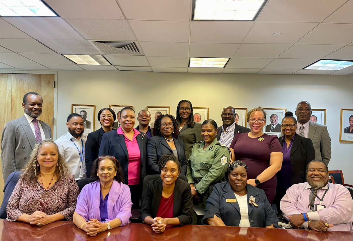 Working together, we can help rebuild lives. 

In the Bahamas, UNHCR led a discussion on the significance of the 1951 Refugee Convention and State obligations. 

Thank you to the National Reporting Cooperation Mechanism for bringing together government and civil society.