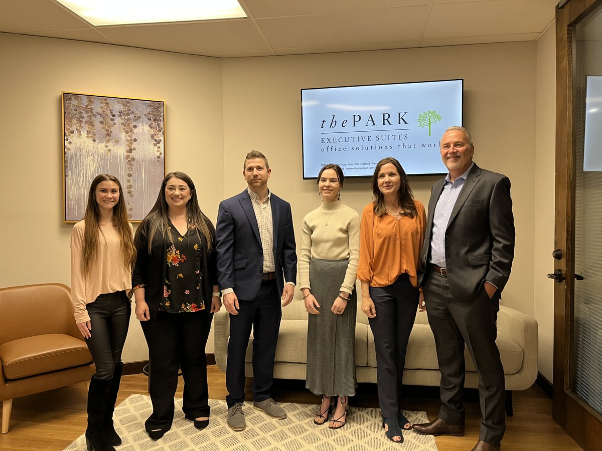 LandParkCRE's tweet photo. Thanks to @FortBendChamber for a fabulous ribbon cutting to celebrate the grand opening of The Park Executive Suites! We were honored to have Stafford City Council Member Alice Chen and @impactnews join the festivities!
https://t.co/rwSSuU78Qn https://t.co/mgHBpuBKMQ