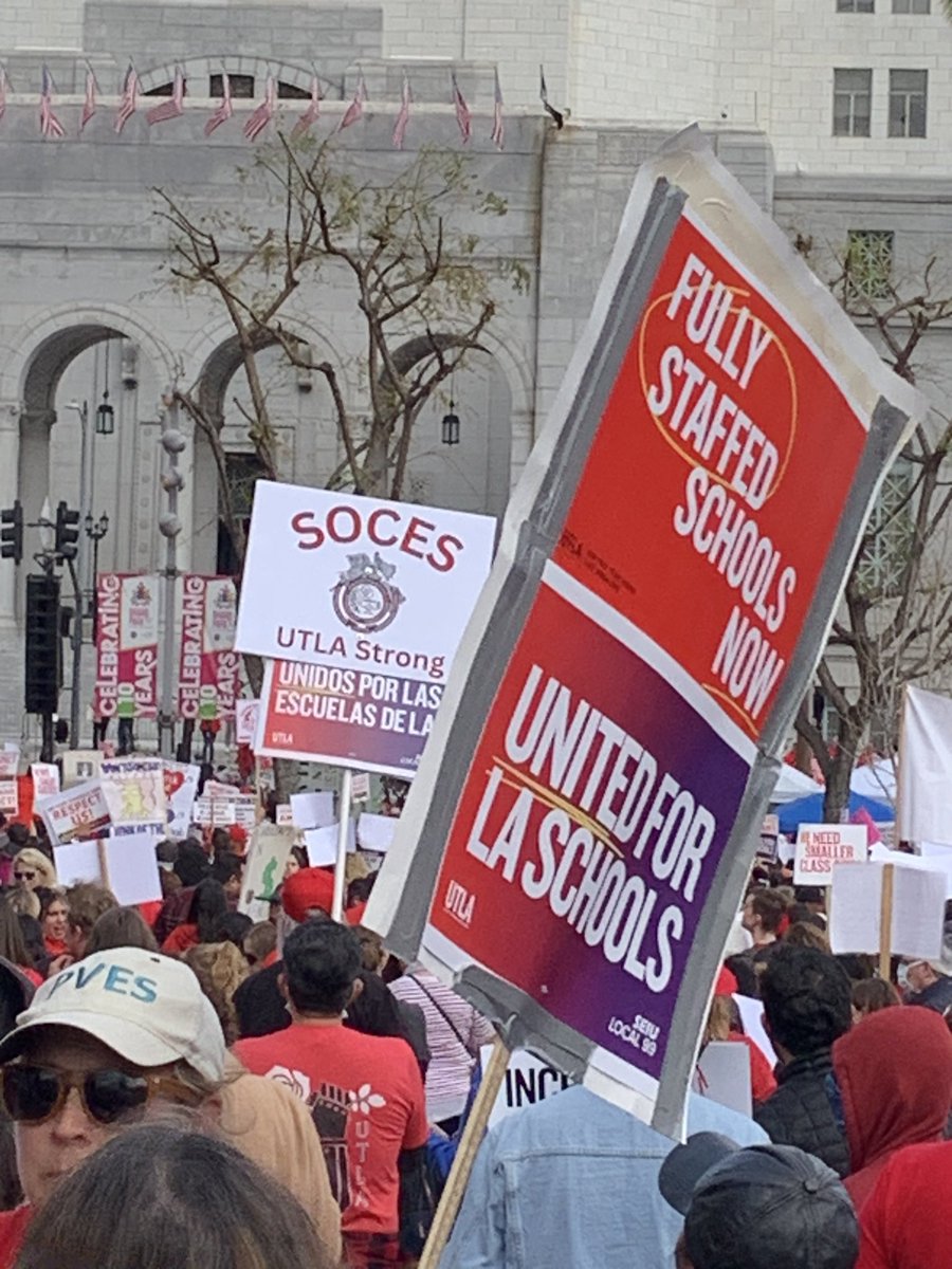 wadekyle32's tweet photo. 50,000 strong. Labor solidarity!
Teachers, assistants, social workers, bus drivers, cafeteria workers, parents and students marching to the same tune. WE DEMAND RESPECT! @LAUSDSup
 #lausd 
@SEIU
 
@SEIULocal99
 
@UTLAnow
 #utla #unions #schools #students #teachers https://t.co/VlkgMWNTaH