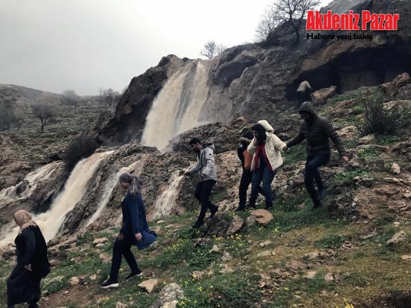 turkhabersistem's tweet image. Kuvvetli yağışların ardından GAP Şelalesi, 3 yıl sonra yeniden akmaya başladı
#Akmaya #Halkı

bit.ly/3yFAoPI