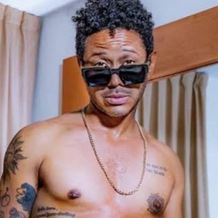 somospop_of's tweet photo. #Kalimba está envuelto en la polémica tras ser señalado por la cantante Melissa Galindo de hacerle tocamientos indebidos dos veces, hace tres años 😲 
Hasta el momento no ha hecho una denuncia legal.

#SomosPOP https://t.co/vzbCKHgWSE