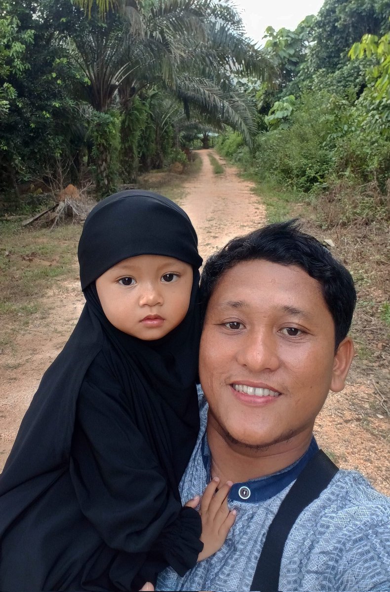 toplesbiru's tweet photo. Allahumma Bariklii Fii 'Aulaazdii Waahfathhum Wa Laa Tathurra Hum Waarzukna Birrohum. 
Artinya: “ Ya Allah, limpahkanlah kebaikan yang banyak kepada anak-anak hamba, jagalah mereka dan jangan Engkau celakakan mereka. Karuniakanlah kepada kami ketaatan mereka.. 🤲
#Nindya #Laitsa https://t.co/N5Pirox4b1