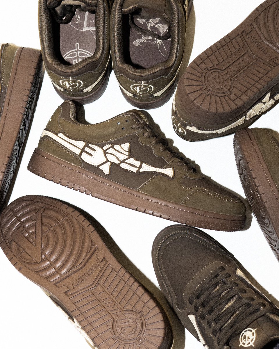 We are giving away 10 Pairs of our new Akimbo Lows ! 

1) Follow us 
2) Tag 3 Friends &amp; tell us why you want to win a pair
3) Like &amp; Retweet

The winners will be randomly selected on 27th March.