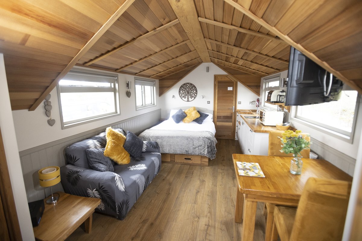 Easter getaway? We have 1 Cedar Lodge available for 3 nights from April 7th!
For more info - theoldoaks.co.uk/search-results