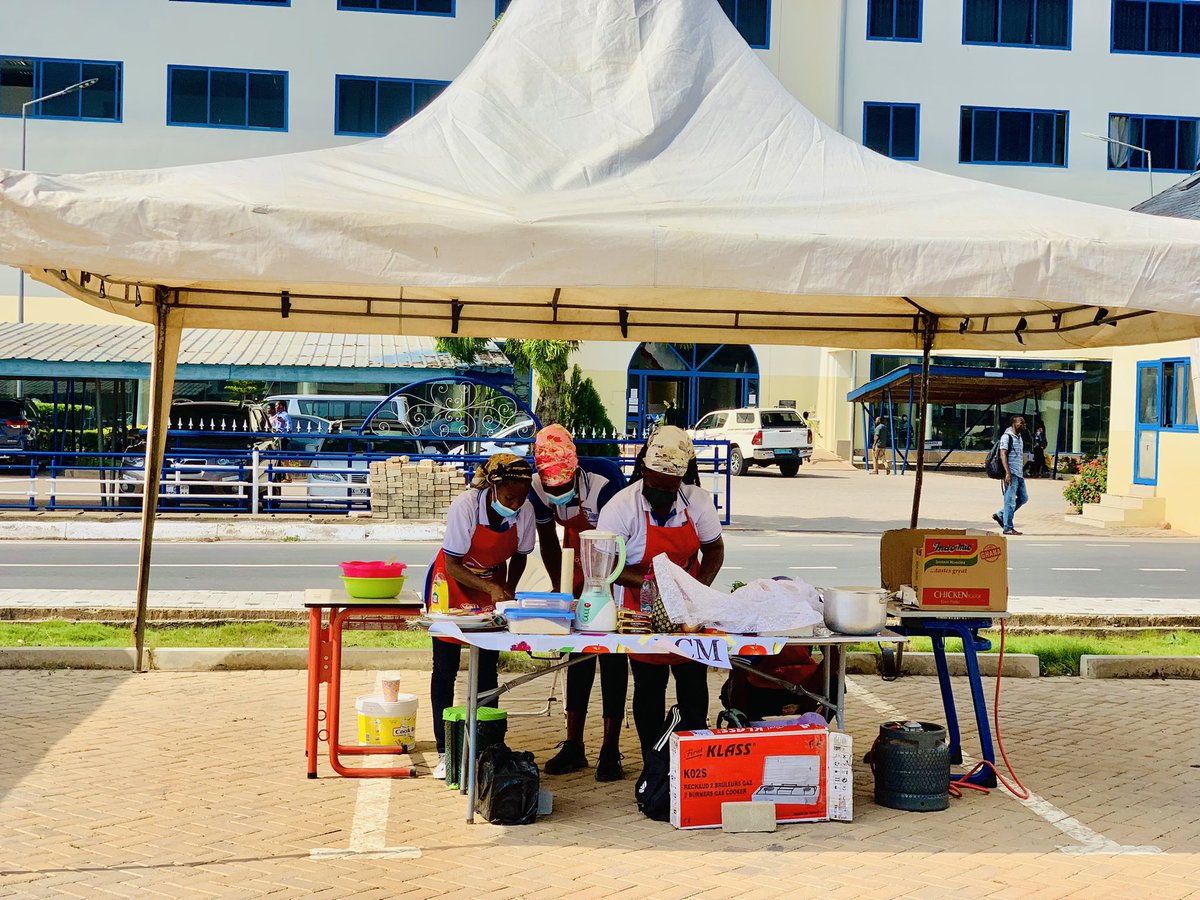 uccabs_official's tweet photo. Cooking competition as been part of the activities for the 29th Business School Week celebration 🎉 is ongoing 🥳

Our chefs are hot 😂
Who wins this competition? 
#ucc #uccabs https://t.co/bKgAl09CM6