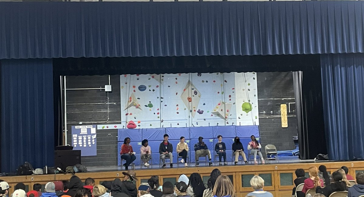 JRiesenmy's tweet photo. Incredible student panel discussions are taking place at Ladue Middle School for I Am LMS Day! Thank you to our student participants! You are sharing so much helpful advice and insight. #IAmLMS https://t.co/a3JZtanxuu
