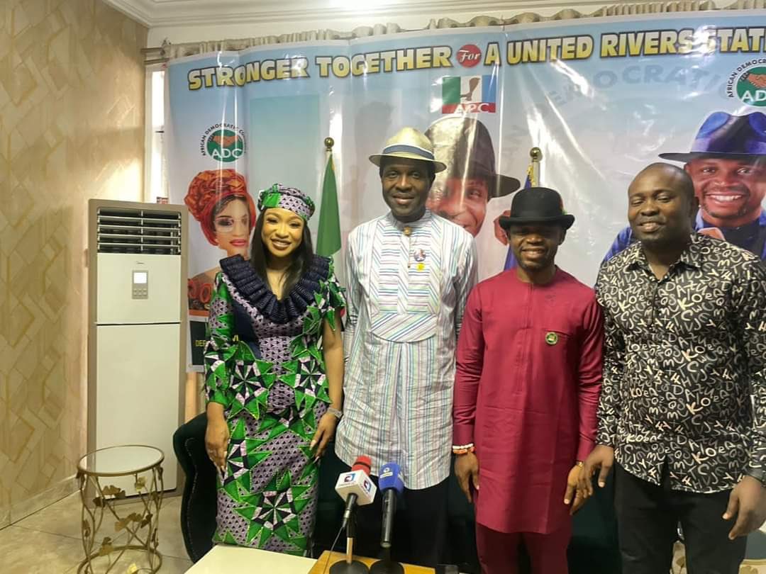 AyanbisiAT's tweet photo. Tonte Ibraye & Tonto Dikeh steps down from Governorship race.
The ADC Governorship candidate & his Deputy endorses Tonye Cole of APC. ✅
#WeGoDoAm #TonyeColeForUS https://t.co/bnxb9odWJm
