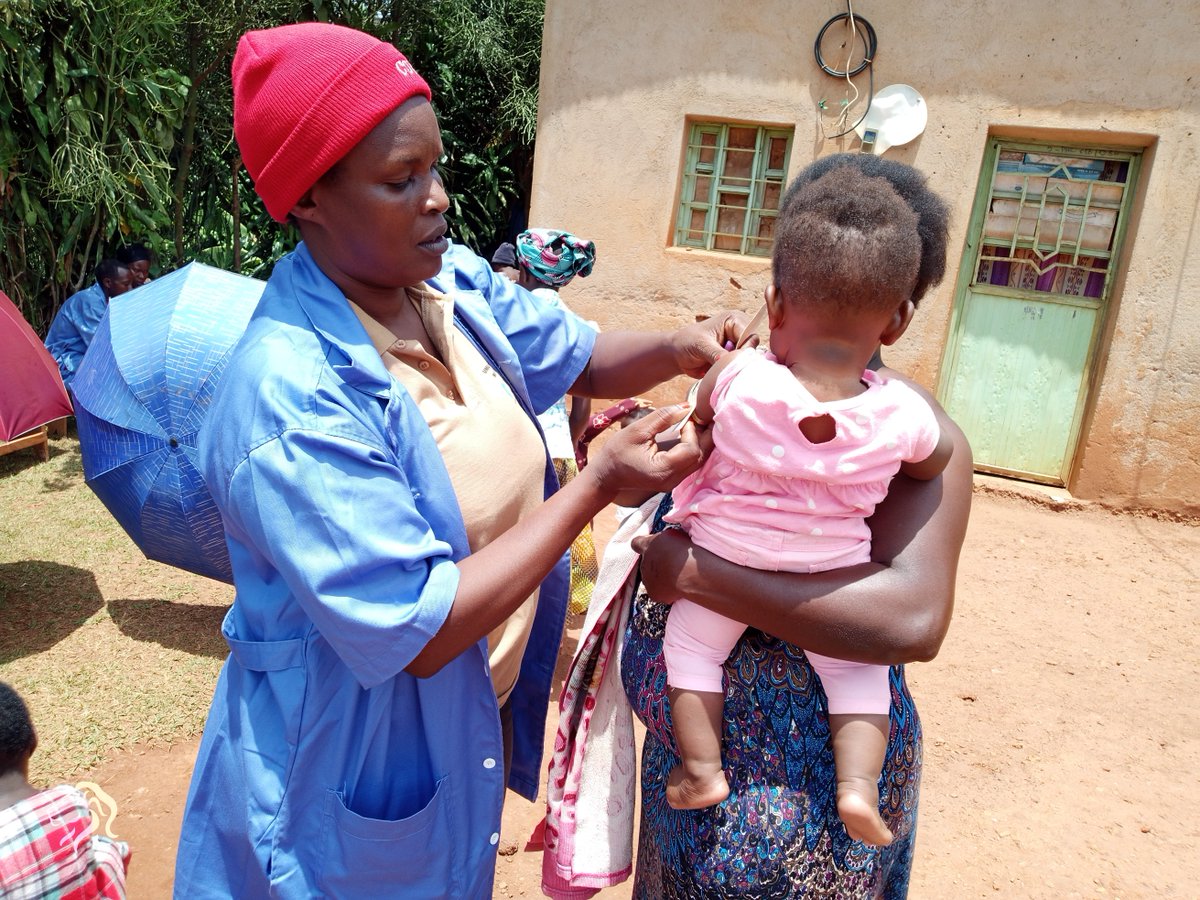 I am committed to a monthly growth monitoring of children in my village. My pride is to see healthy babies for a better future. @rwandaminstryofhealth, <a href="/unicef/">UNICEF</a>, <a href="/TIPGlobalHealth/">TIP Global Health</a>